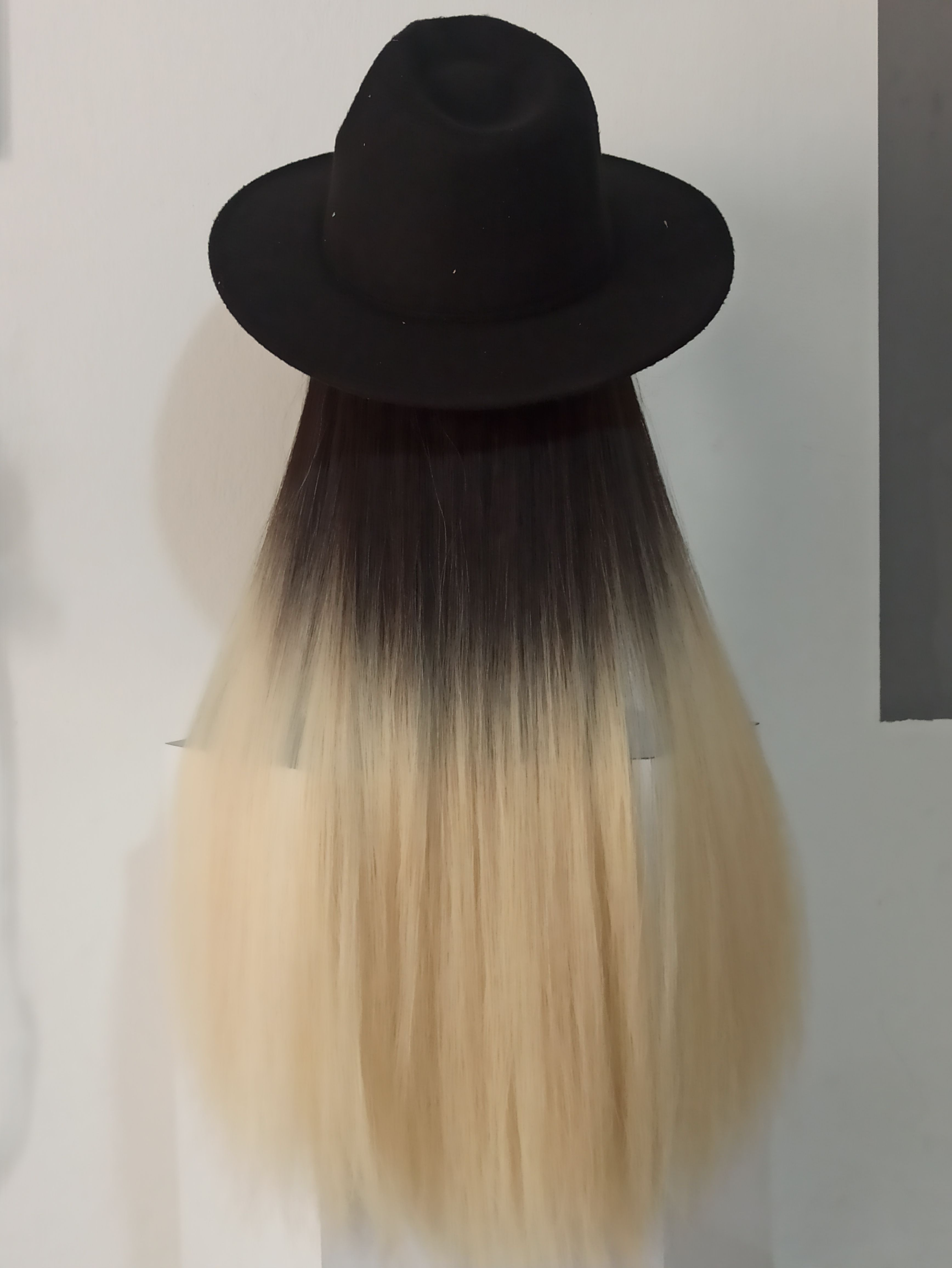 ویگ هت کلاه مشکی با موی آمبره بلوند کد(۳۰۰۰6)