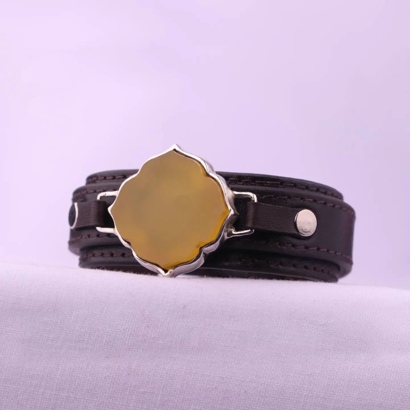 دستبند مردانه چرمی با عقیق زرد اصلی 