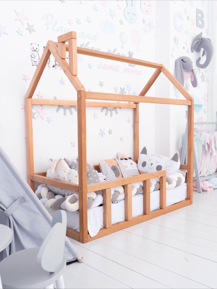 تخت خواب نوزاد مونته سوری چوبی روستیک دکور مدل کلبه