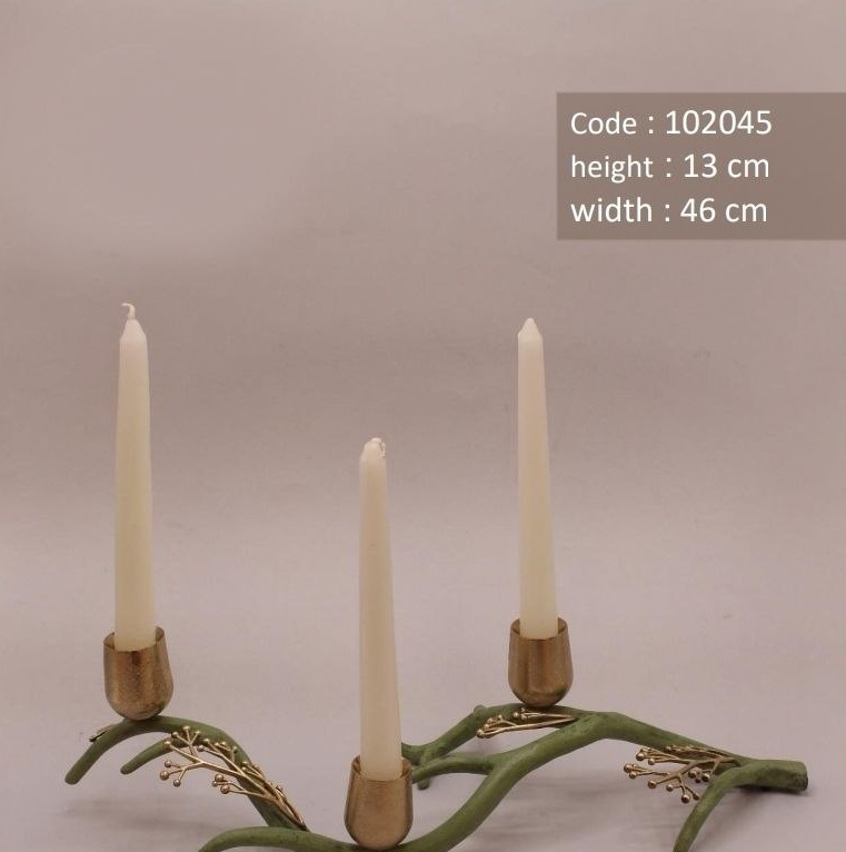 شمعدان سه شعله برنجی هندی طلایی کد ۱۰۲۰۴۵